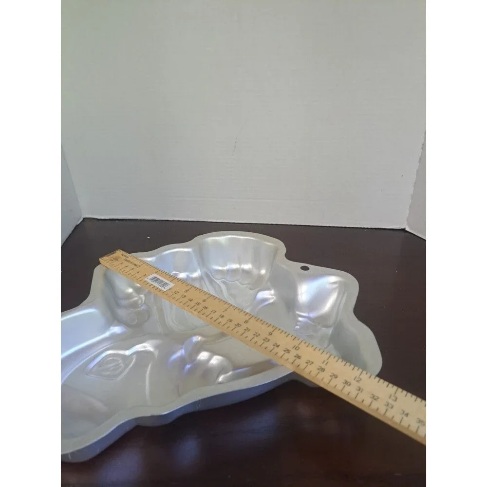 Wilton Scooby Doo Cake Pan 2105-3227